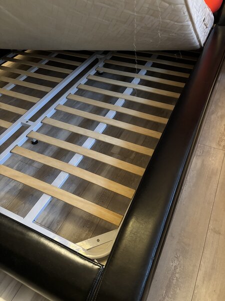 Pat piele ecologica rosu si negru